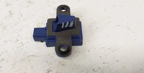 Mercedes-Benz E W212 Airbag deployment crash/impact sensor A2128205026 5WK43873