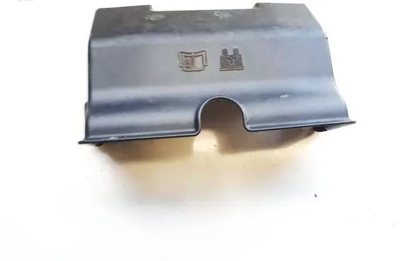 Volvo V40 Fuse box cover 30659278