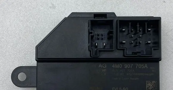 Audi Q7 4M Steering rack control module 4M0907705A