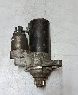Volkswagen PASSAT B6 Starter motor 0001153007