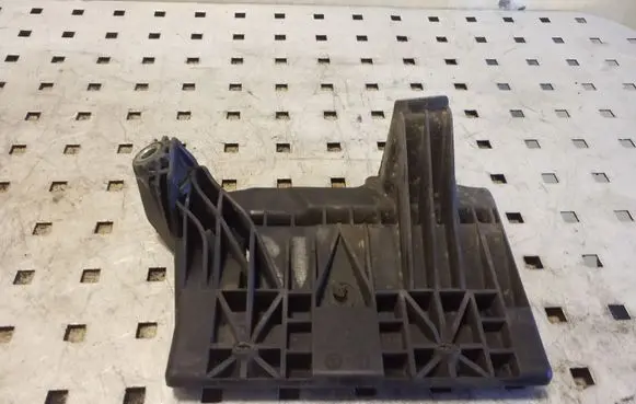 Battery tray