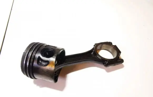 Audi A3 S3 8P Piston with connecting rod 038j