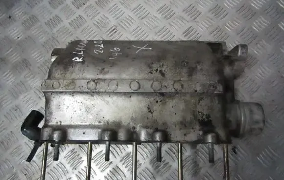 Renault Laguna I Intake manifold sv10700200