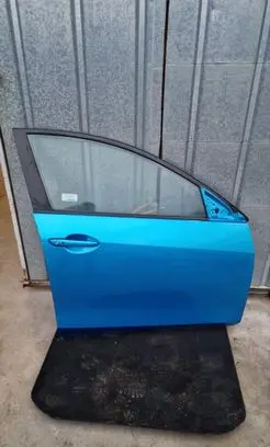 Mazda 3 II Front door