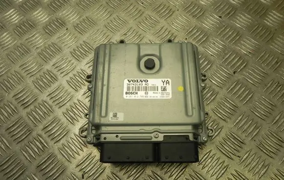 Volvo S80 Engine control unit/module 30743103AD