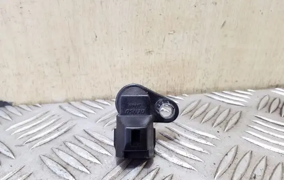 Volvo S80 Crankshaft position sensor 30713485 0296001211