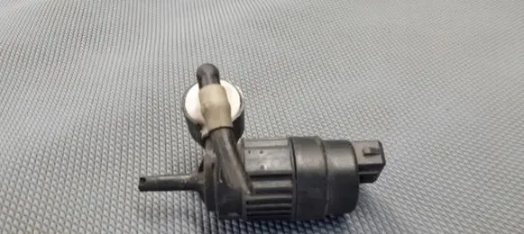 Opel Corsa A Windscreen/windshield washer pump 090566632
