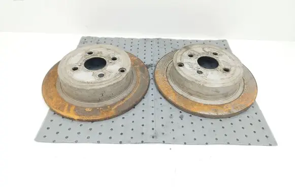 Toyota Corolla E120 E130 Rear brake disc