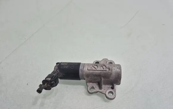 Volvo S60 Camshaft vanos timing valve 31480440