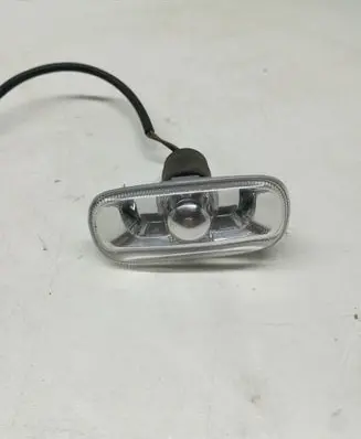 Audi A4 S4 B7 8E 8H Front fender indicator light 8E0949127