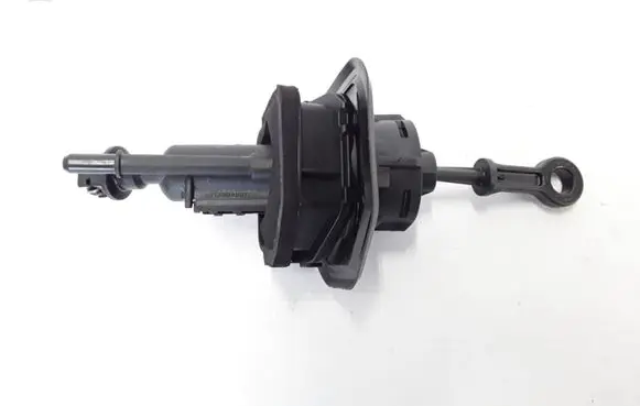 Volvo V60 Clutch master cylinder 31325385