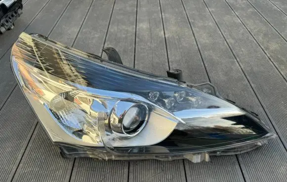 Toyota Verso Headlight/headlamp 811100F181 163548882 15536FF