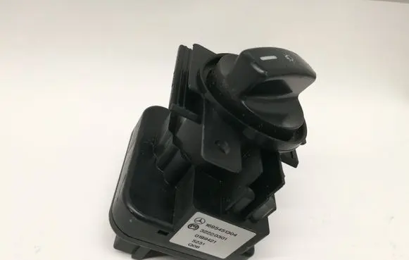 Mercedes-Benz B W245 Light switch A1695451304