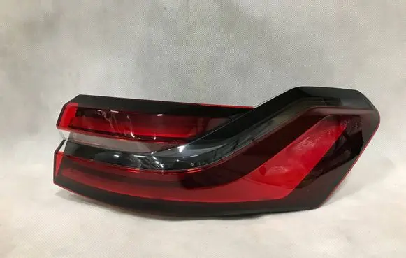 BMW 5 G60 Rear/tail lights H44B0F7E401