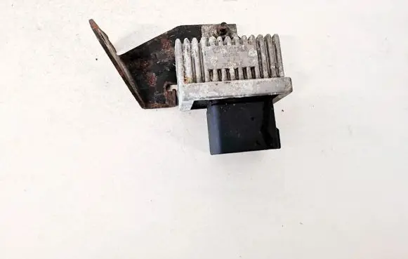 Renault Master II Glow plug pre-heat relay 7700115078