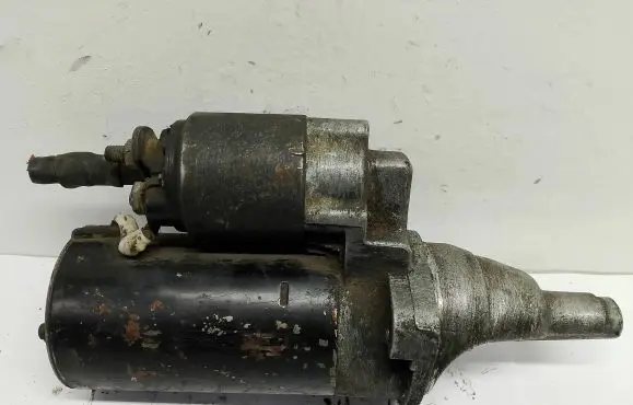 Volkswagen PASSAT B5 Starter motor 059911023H