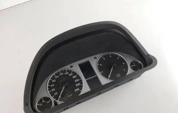 Mercedes-Benz B W245 Speedometer (instrument cluster) A1694400311 A1695407911 A1694421921