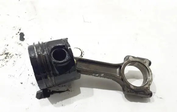 Renault Kangoo II Piston with connecting rod 120A11104R