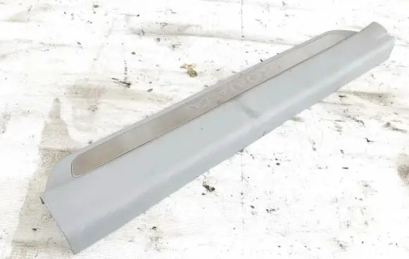 Hyundai Sonata Front sill trim cover