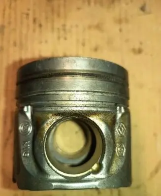 Renault Trafic II (X83) Piston m9r