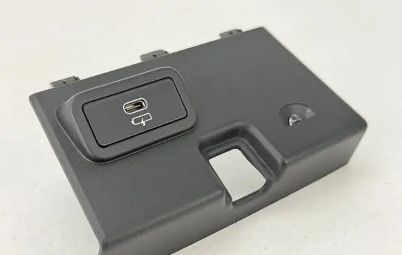 BMW i4 USB socket connector 6807232 1060388030 106038803C