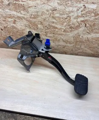 Hyundai Ioniq 5 Brake pedal 32800GI100