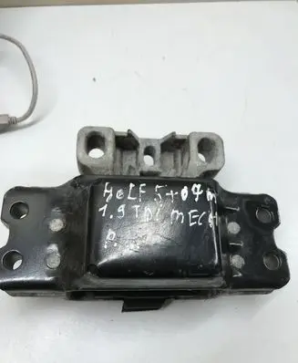 Volkswagen Golf V Engine mount bracket 1KO199555
