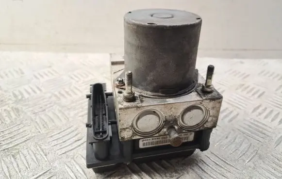 Toyota Corolla Verso AR10 ABS Pump 2403062141 440500F030 0265950412