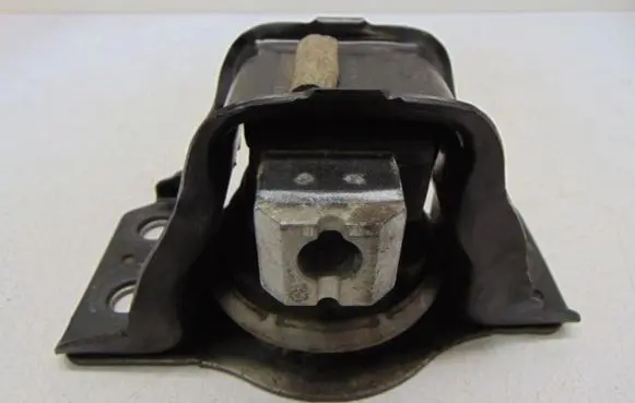 Renault Megane I Engine mount vacuum valve 