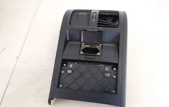 Volkswagen PASSAT B6 Dash center air vent grill 3c0907815