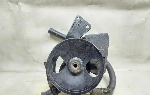 Nissan Almera N16 Power steering pump 49110BM702
