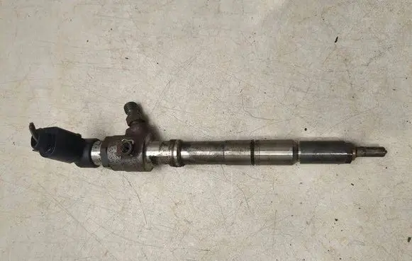 Fuel injector