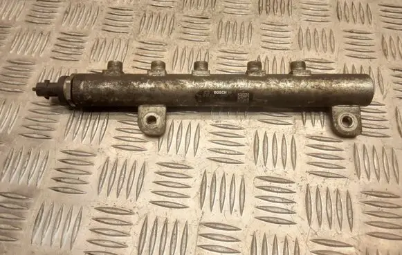 Opel Zafira B Fuel main line pipe 0445214095