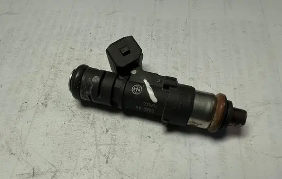 Ford Focus Fuel injector 0280158207 8A6GAA