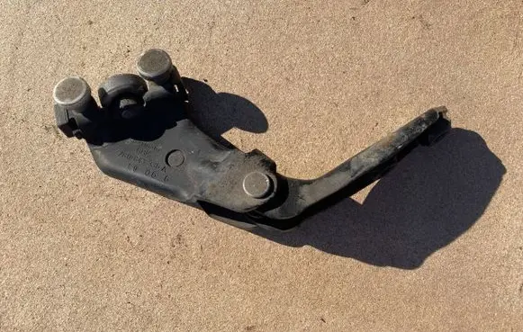 Volkswagen Caddy Sliding door middle roller runner 2K0843336A KA6670 KA6670R
