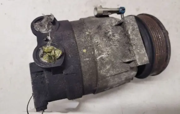 Opel Vectra C Air conditioning (A/C) compressor (pump) 13197197 052550922