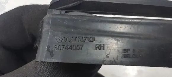 Volvo V50 Headlight/headlamp mounting bracket 30744957