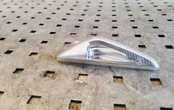 BMW X6 E71 Front fender indicator light 7171008