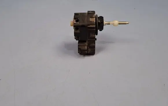 Toyota Prius (XW30) Headlight level adjustment motor 08E3115398