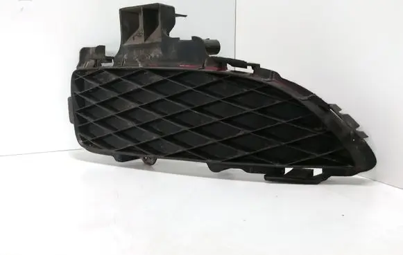 Mazda 3 I Front bumper lower grill BN8V50C11