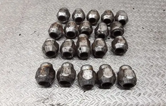 KIA Sorento Nuts/bolts 