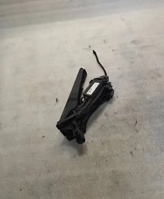 Volkswagen Touran I Accelerator throttle pedal 1T1721503H 6PV00868900