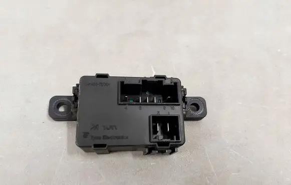 Hyundai Veloster Other relay 91940-1M500 PDM