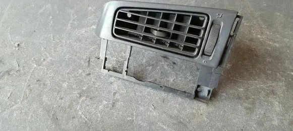 Volkswagen Golf III Dashboard side air vent grill/cover trim