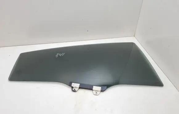 Honda HR-V Rear door window glass 43R002444