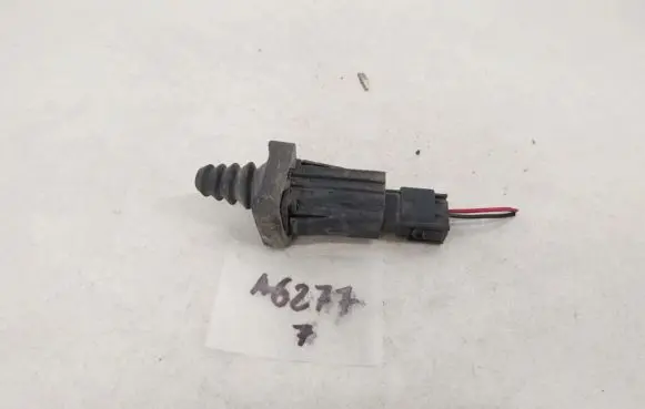 Land Rover Freelander Bonnet alarm switch sensor amr5633