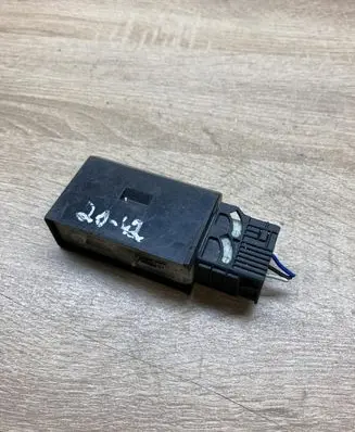 BMW 7 E38 Seat control module 1387190
