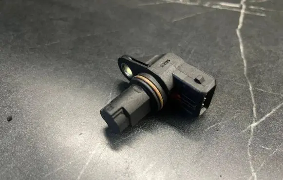 Nissan Primastar Camshaft position sensor 8200370572