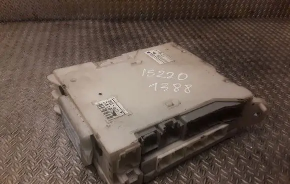 Lexus IS 220D-250-350 Fuse box set 8273053050