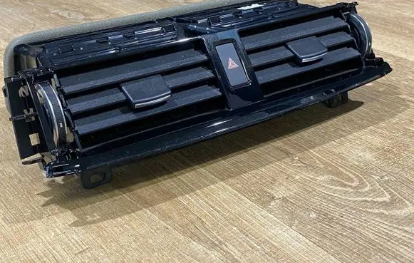Land Rover Range Rover Sport L494 Dash center air vent grill JK62-01820-AF JK6201820AF JK62-01820